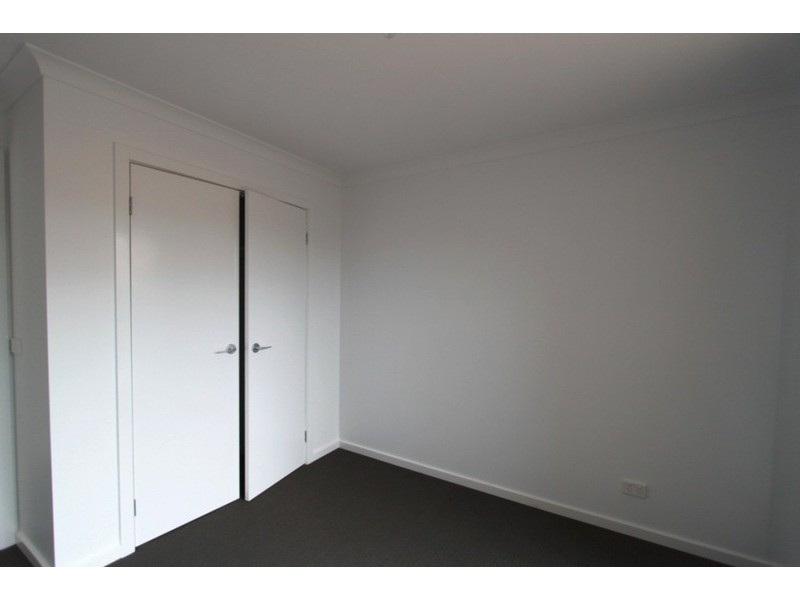 5 Poplar Close, Melton VIC 3337