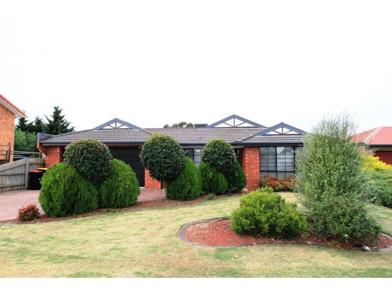 2 Anthony Court, Melton West VIC 3337