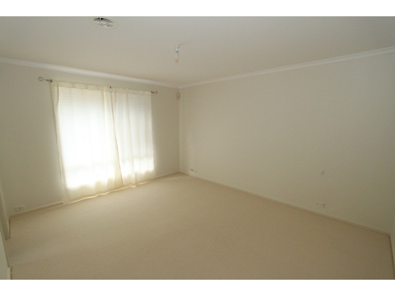 2 Anthony Court, Melton West VIC 3337