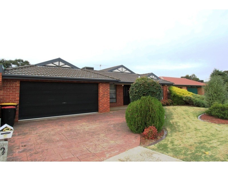 2 Anthony Court, Melton West VIC 3337