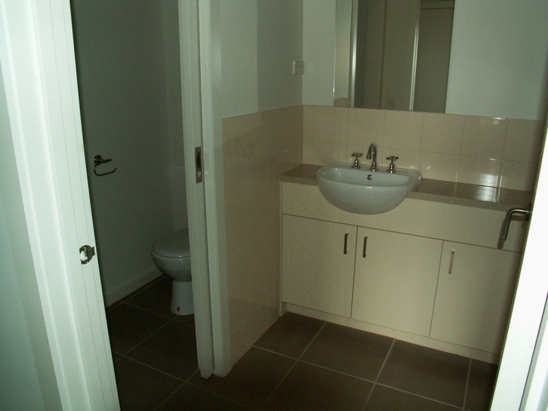 11/9 Petrea Place, Melton West VIC 3337