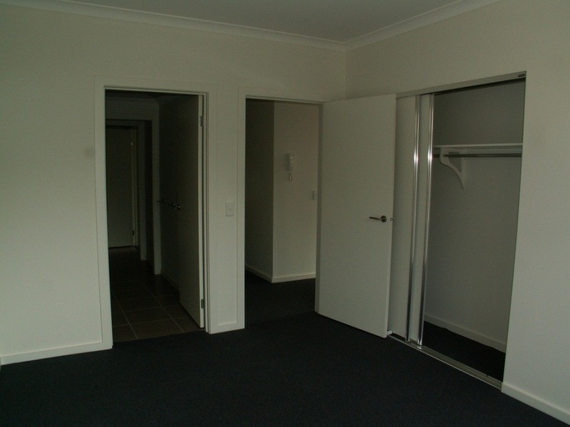 11/9 Petrea Place, Melton West VIC 3337