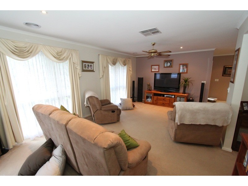 52 Church Street, Melton VIC 3337