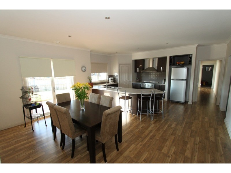 8 Ravenswood Avenue, Eynesbury VIC 3338