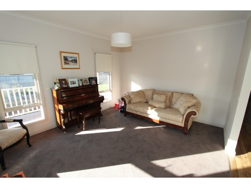 8 Ravenswood Avenue, Eynesbury VIC 3338