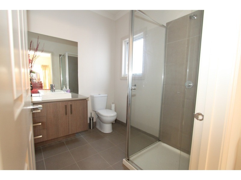 8 Ravenswood Avenue, Eynesbury VIC 3338