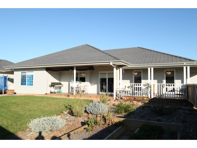 8 Ravenswood Avenue, Eynesbury VIC 3338