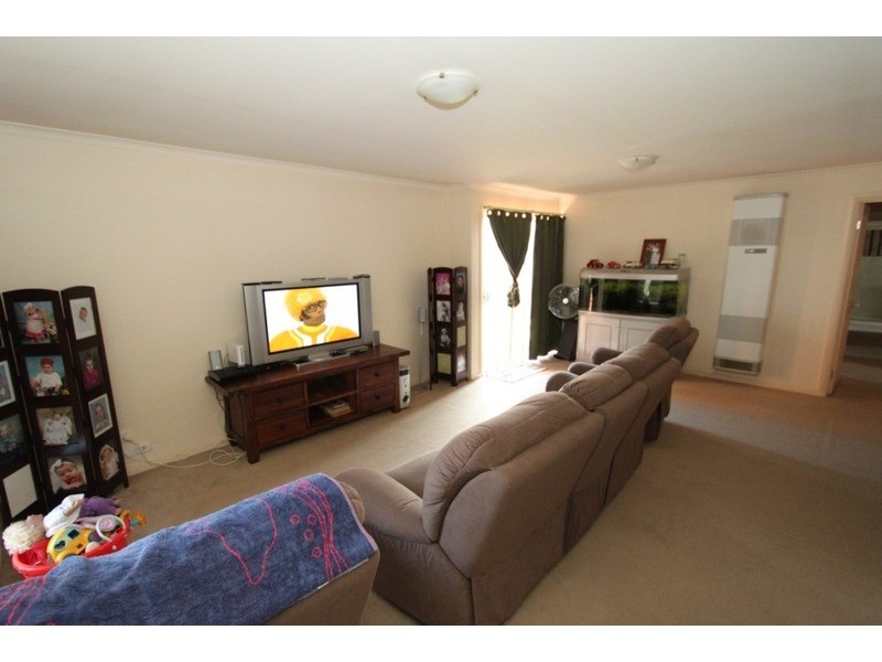 20 Phillip Street, Melton South VIC 3338