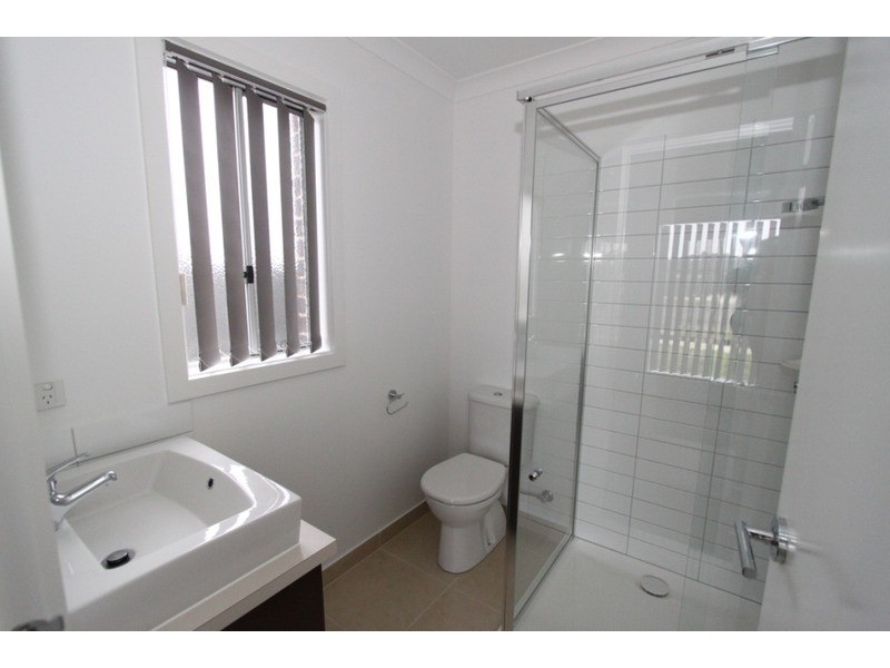 1 Poplar Close, Melton VIC 3337