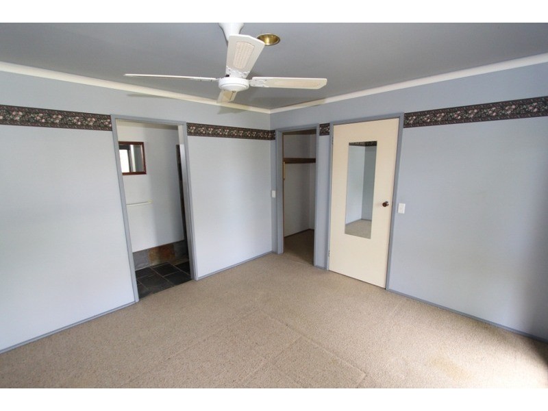 5 Kingsley Place, Melton West VIC 3337