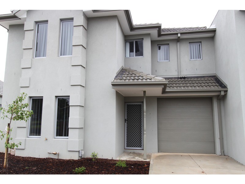 TH 2/20-24 Palmerston Street, Melton VIC 3337