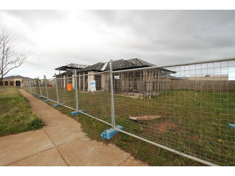 23 Brookfield Avenue, Brookfield VIC 3338