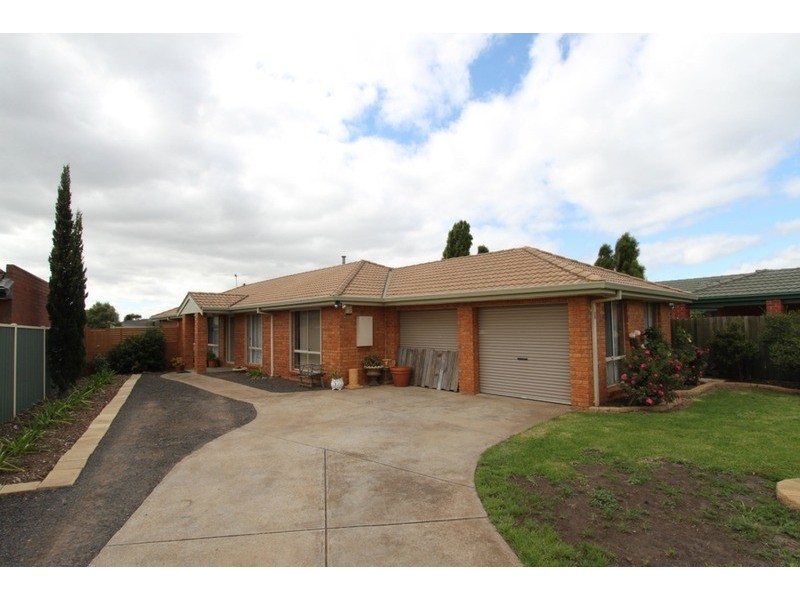 26 Gamalite Drive, Melton VIC 3337