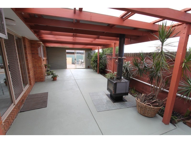 26 Gamalite Drive, Melton VIC 3337