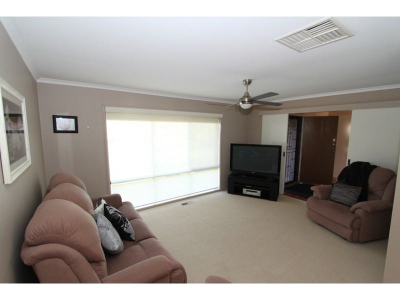 10 Worrowing Court, Kurunjang VIC 3337