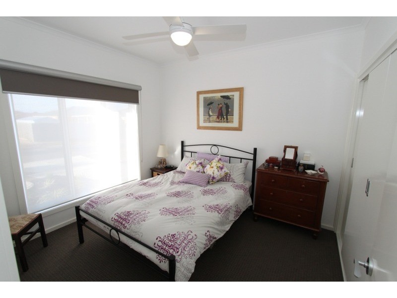 1 Bronton Close, Melton VIC 3337