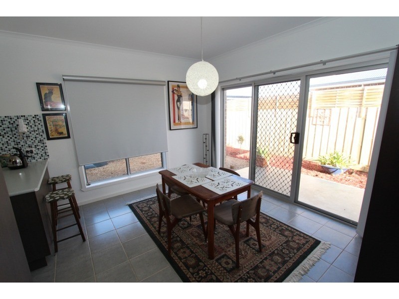 1 Bronton Close, Melton VIC 3337