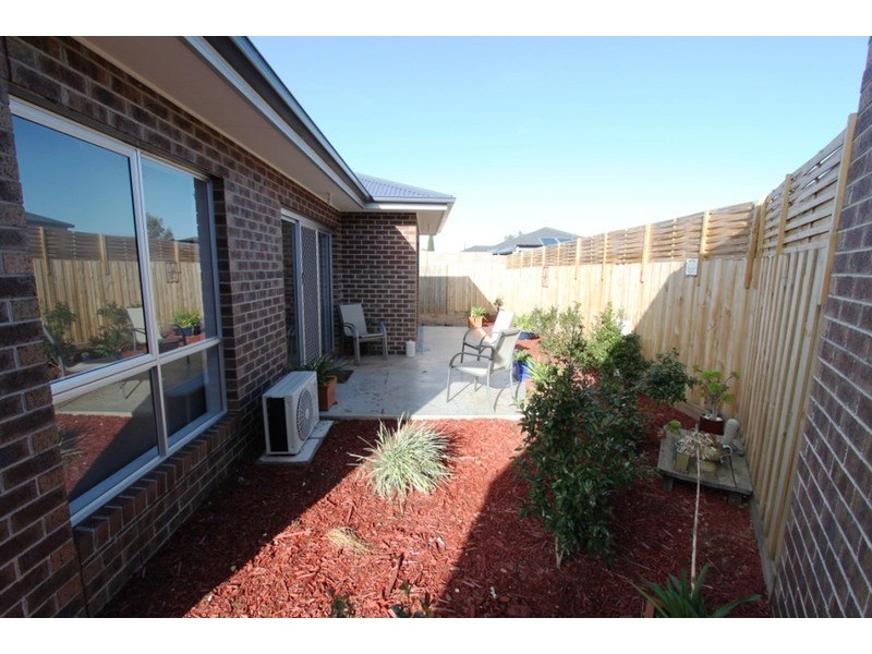 1 Bronton Close, Melton VIC 3337