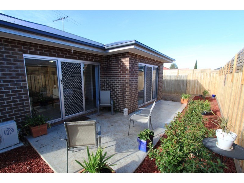 1 Bronton Close, Melton VIC 3337