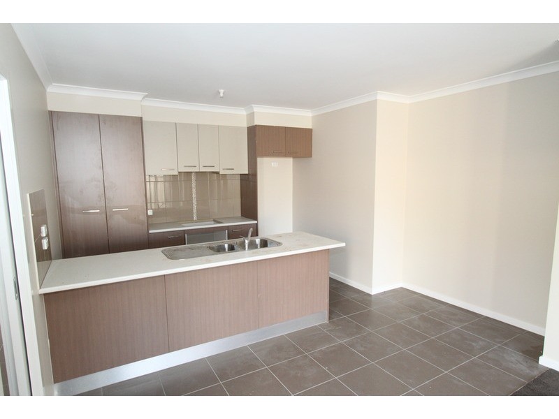 1/14 Marlo Drive, Melton West VIC 3337