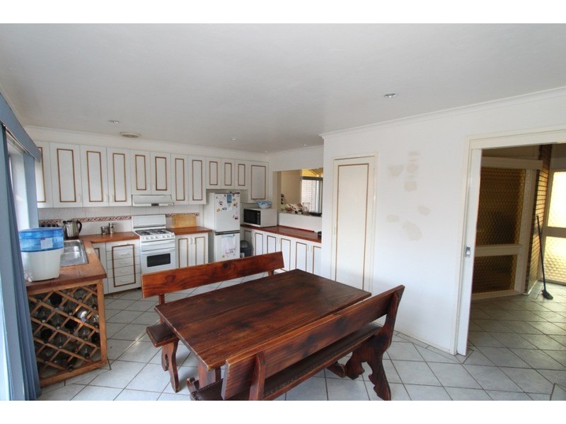 7 Lansell Place, Melton West VIC 3337