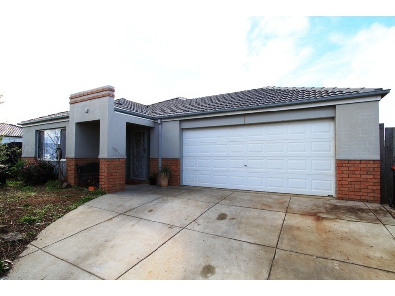 8 Jaque Court, Kurunjang VIC 3337