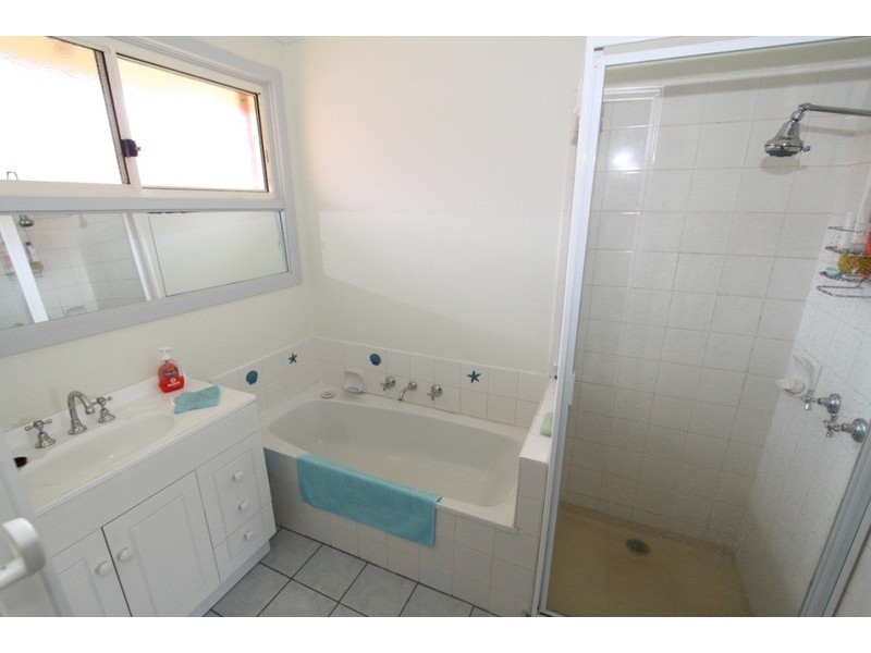 21 Bridge Road, Melton South VIC 3338