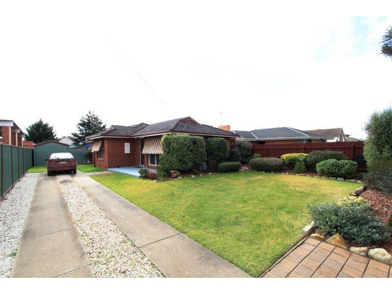 21 Bridge Road, Melton South VIC 3338