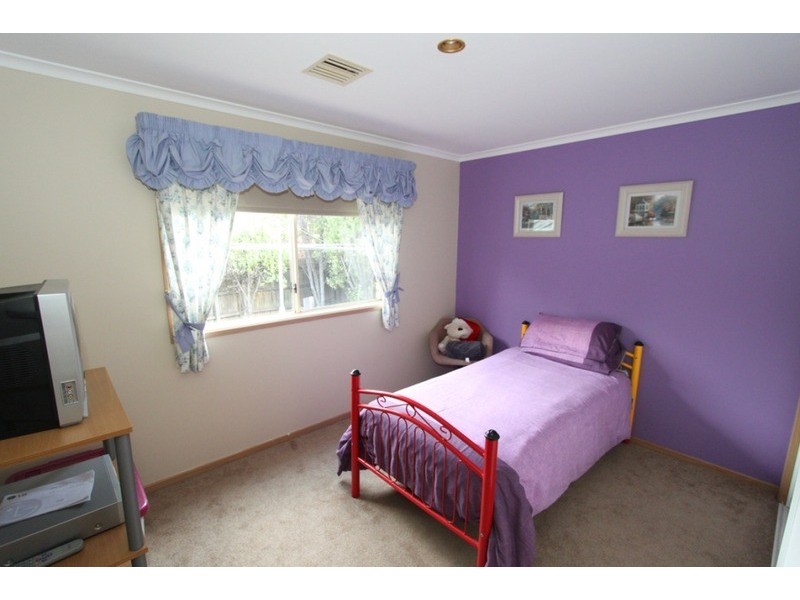 7 Hoddle Court, Melton West VIC 3337