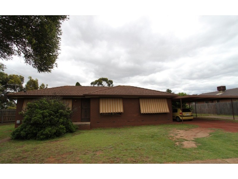 7 Hume Avenue, Melton South VIC 3338