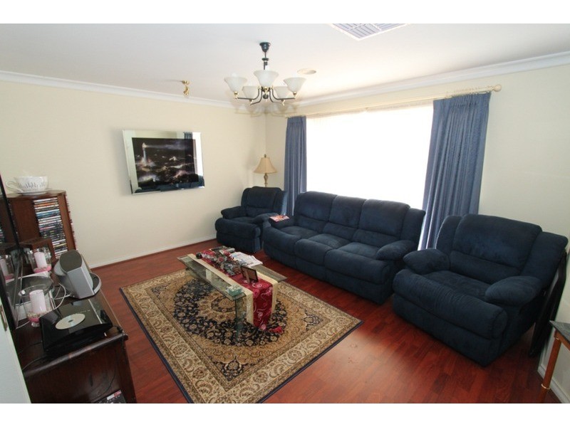 44 Darlingsford Boulevard, Melton VIC 3337