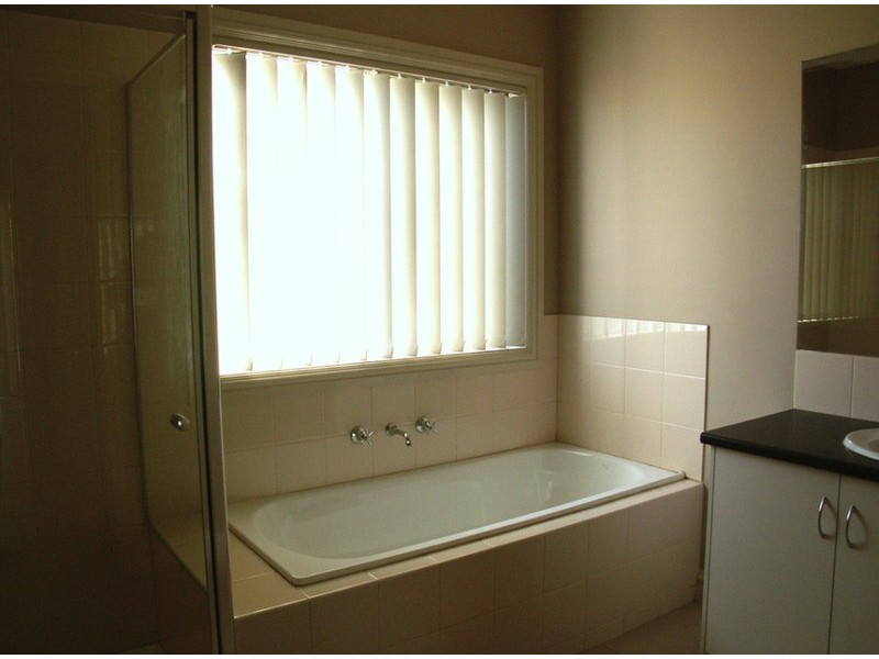 7 Kayla Way, Kurunjang VIC 3337