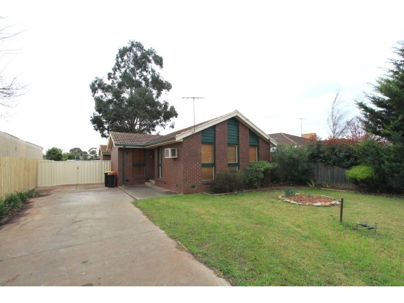 5 Bridge Road, Melton South VIC 3338