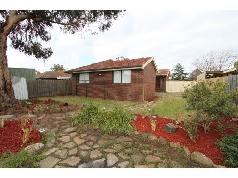 5 Bridge Road, Melton South VIC 3338
