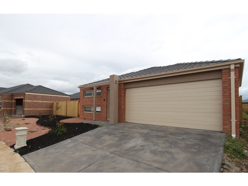 3 Flemings Avenue, Melton VIC 3337