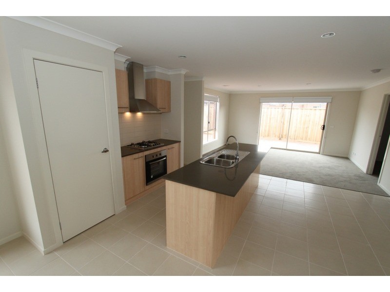 3 Flemings Avenue, Melton VIC 3337