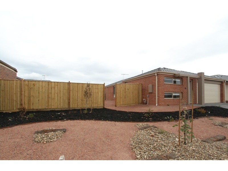 3 Flemings Avenue, Melton VIC 3337