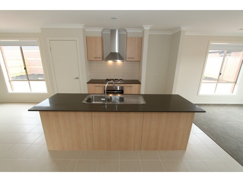 3 Flemings Avenue, Melton VIC 3337