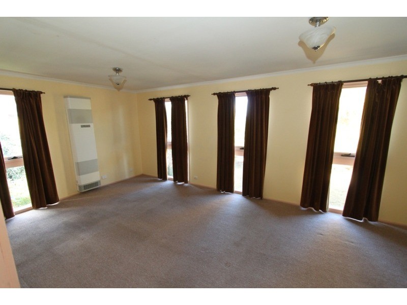 19 Brixton Place, Melton VIC 3337