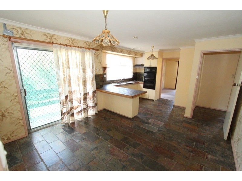 19 Brixton Place, Melton VIC 3337