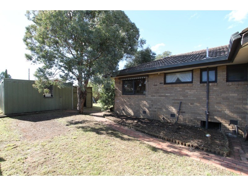 19 Brixton Place, Melton VIC 3337