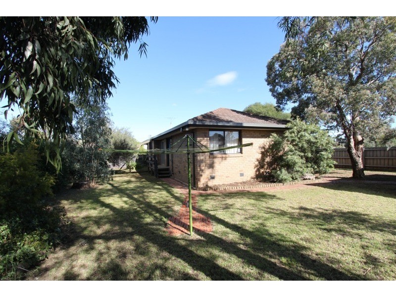 19 Brixton Place, Melton VIC 3337