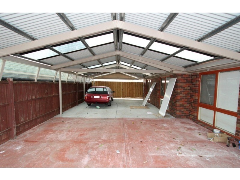 51 Bridgeford Crescent, Melton South VIC 3338