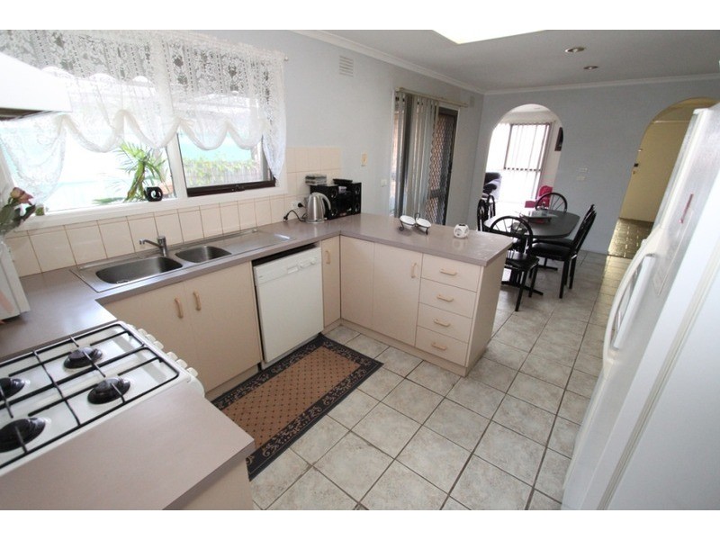 3 Hudson Place, Melton VIC 3337