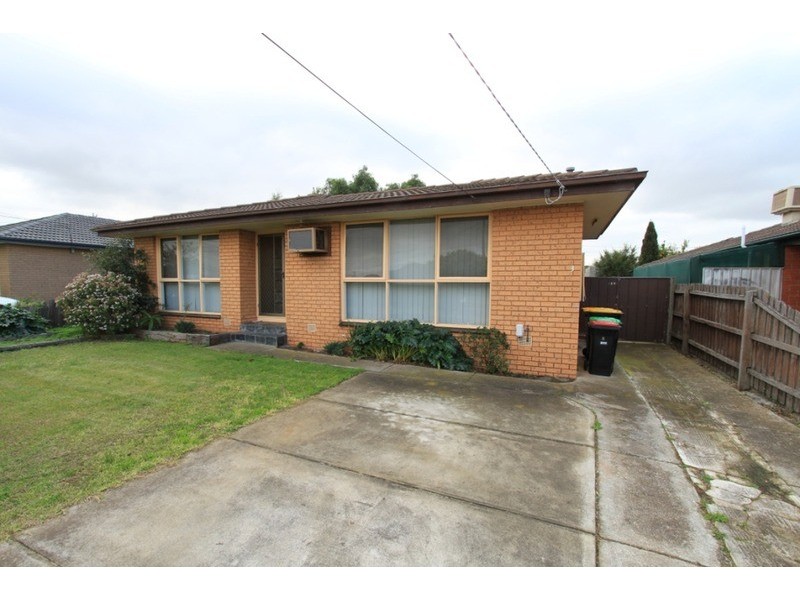 3 Hudson Place, Melton VIC 3337