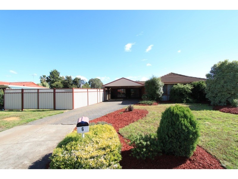 6 Catalina Place, Melton West VIC 3337