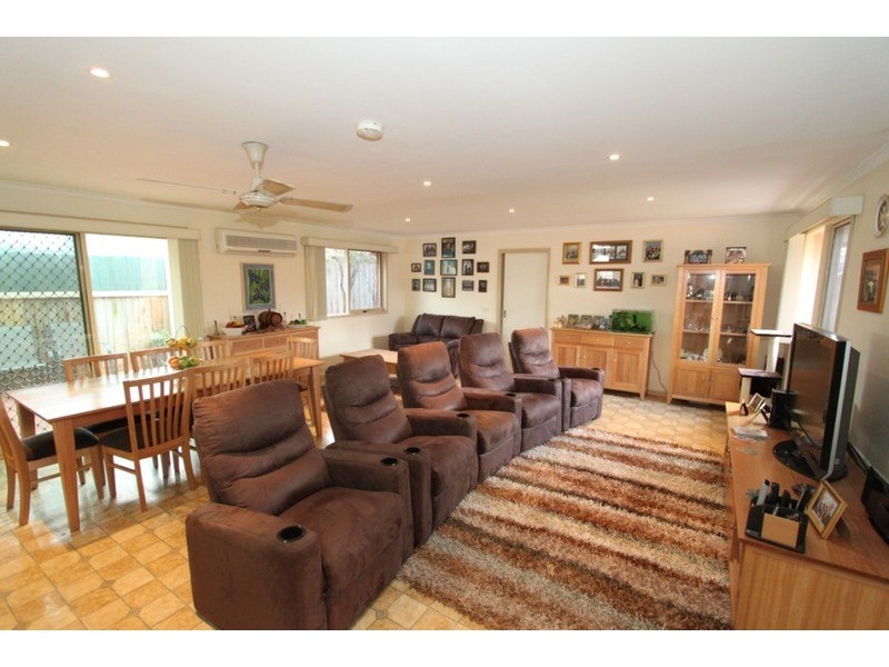 6 Catalina Place, Melton West VIC 3337
