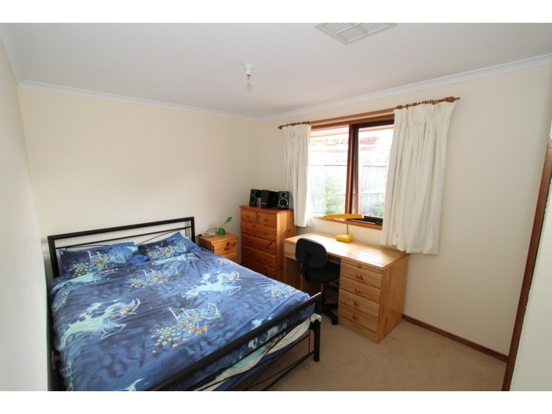 6 Catalina Place, Melton West VIC 3337
