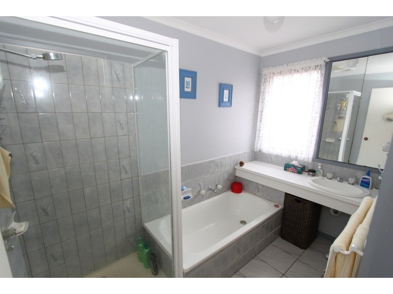 6 Catalina Place, Melton West VIC 3337