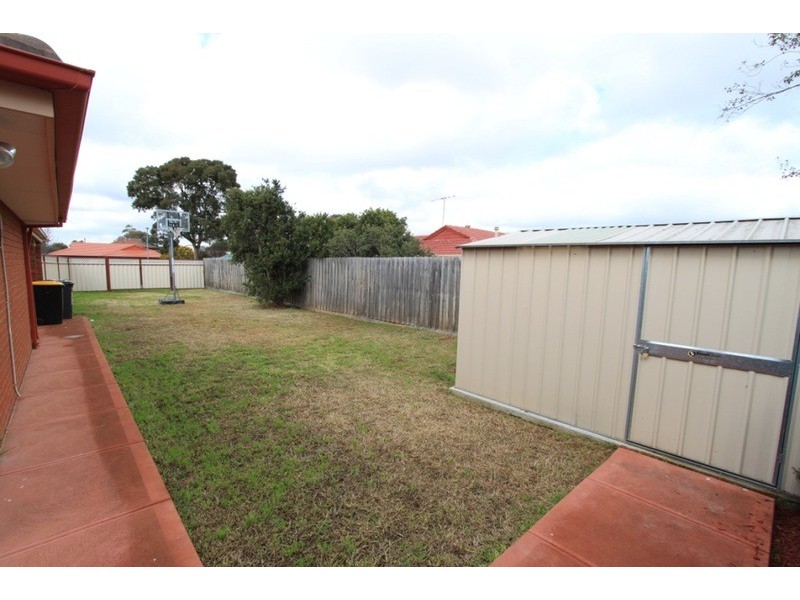 6 Catalina Place, Melton West VIC 3337
